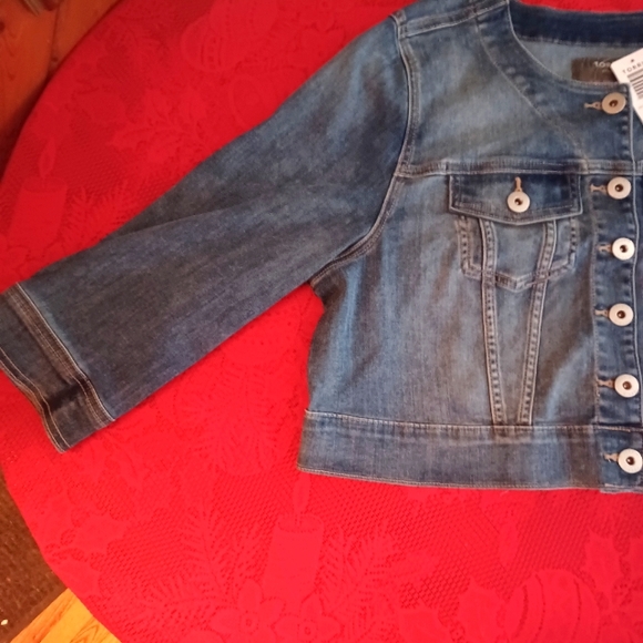 Torrid 14/16 Jean jacket - Picture 1 of 7